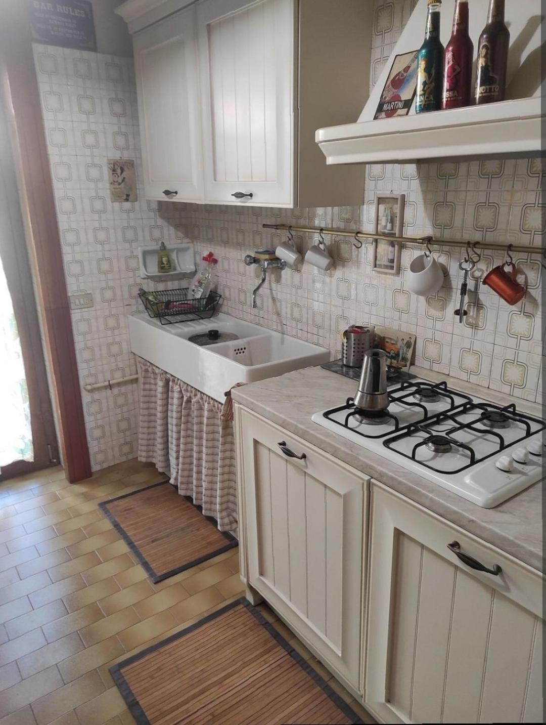 Old House Apartment *
